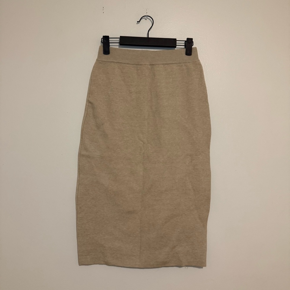 Sioni | Classic Beige Pencil Skirt